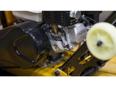 вид модели виброплита hamer m-100pro с двигателем loncin